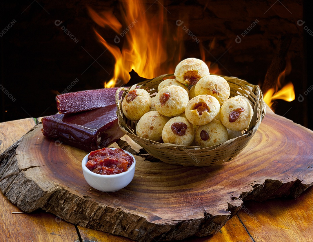 Pão de queijo e goiabada
