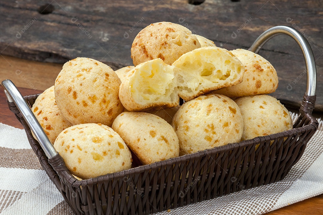 Pão de queijo lanche brasileiro