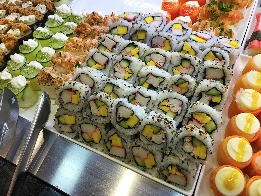 Restaurante self-service japonês e asiático