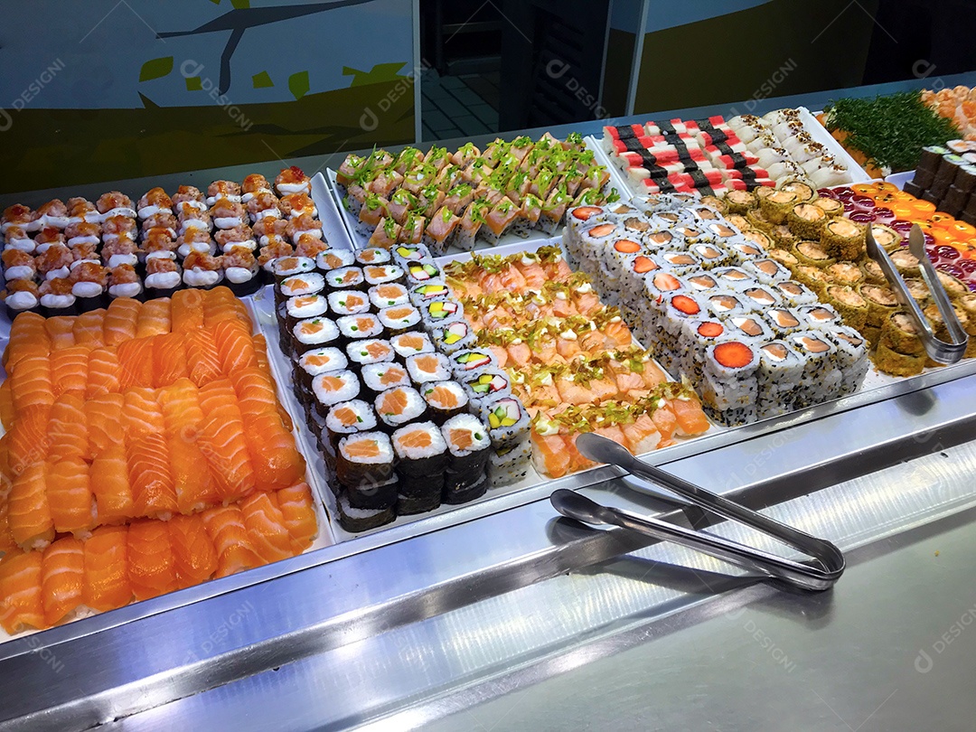 Restaurante self-service japonês e asiático