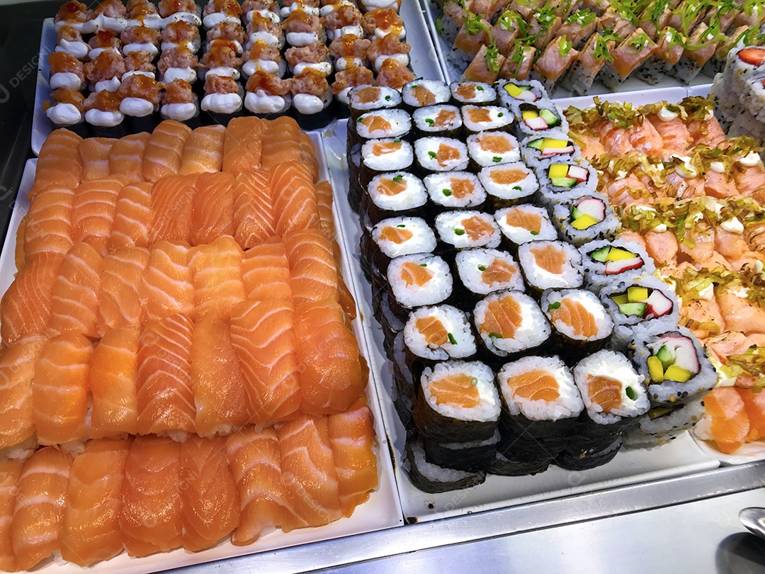 Restaurante self-service japonês e asiático