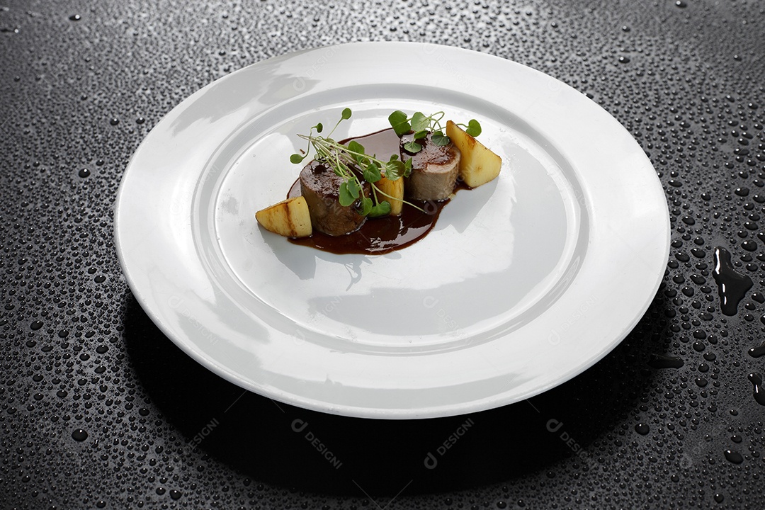 Carne com batatas gourmet