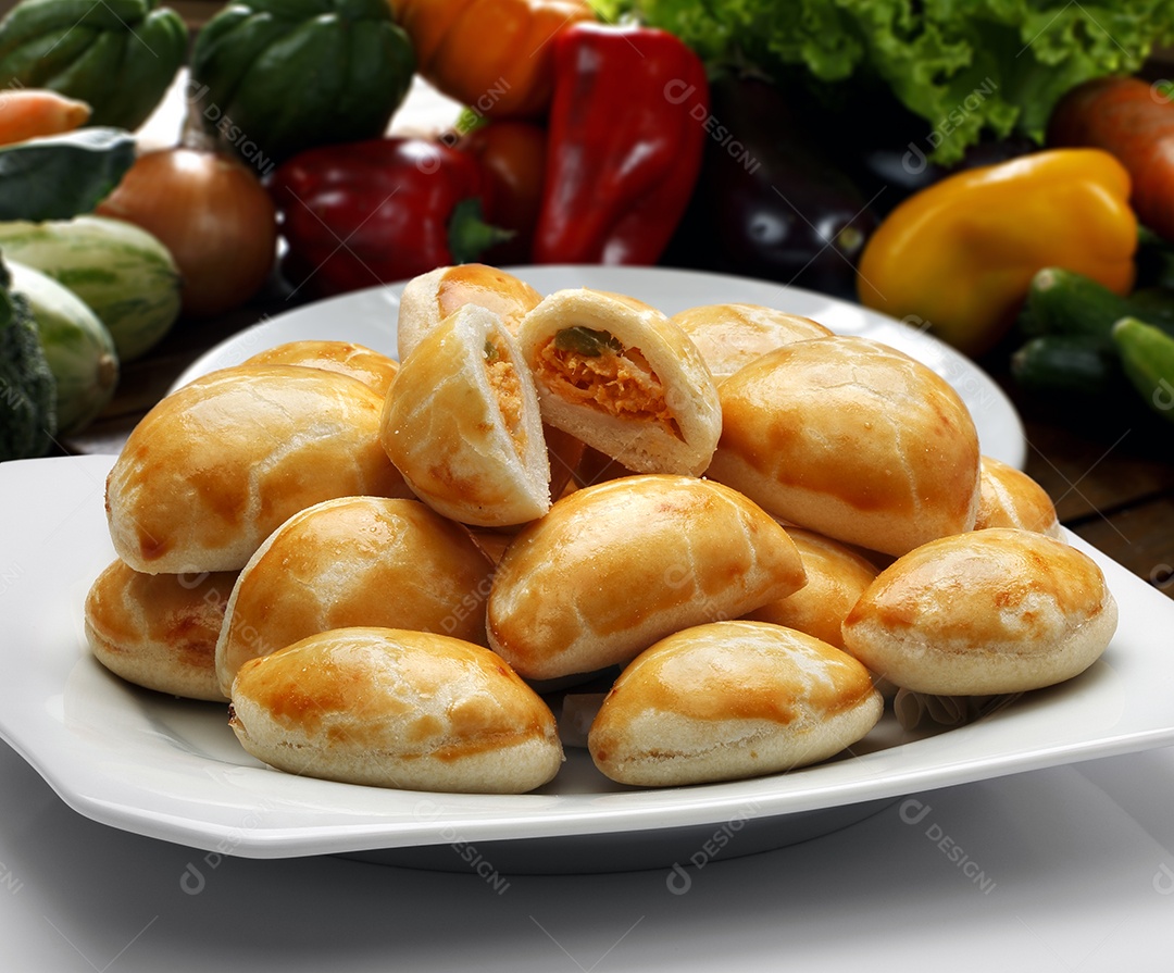 Pãozinho recheado com frango empada