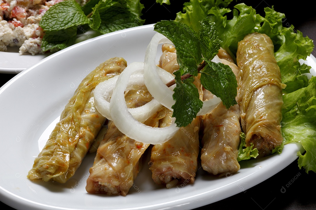 Rolos de repolho recheado