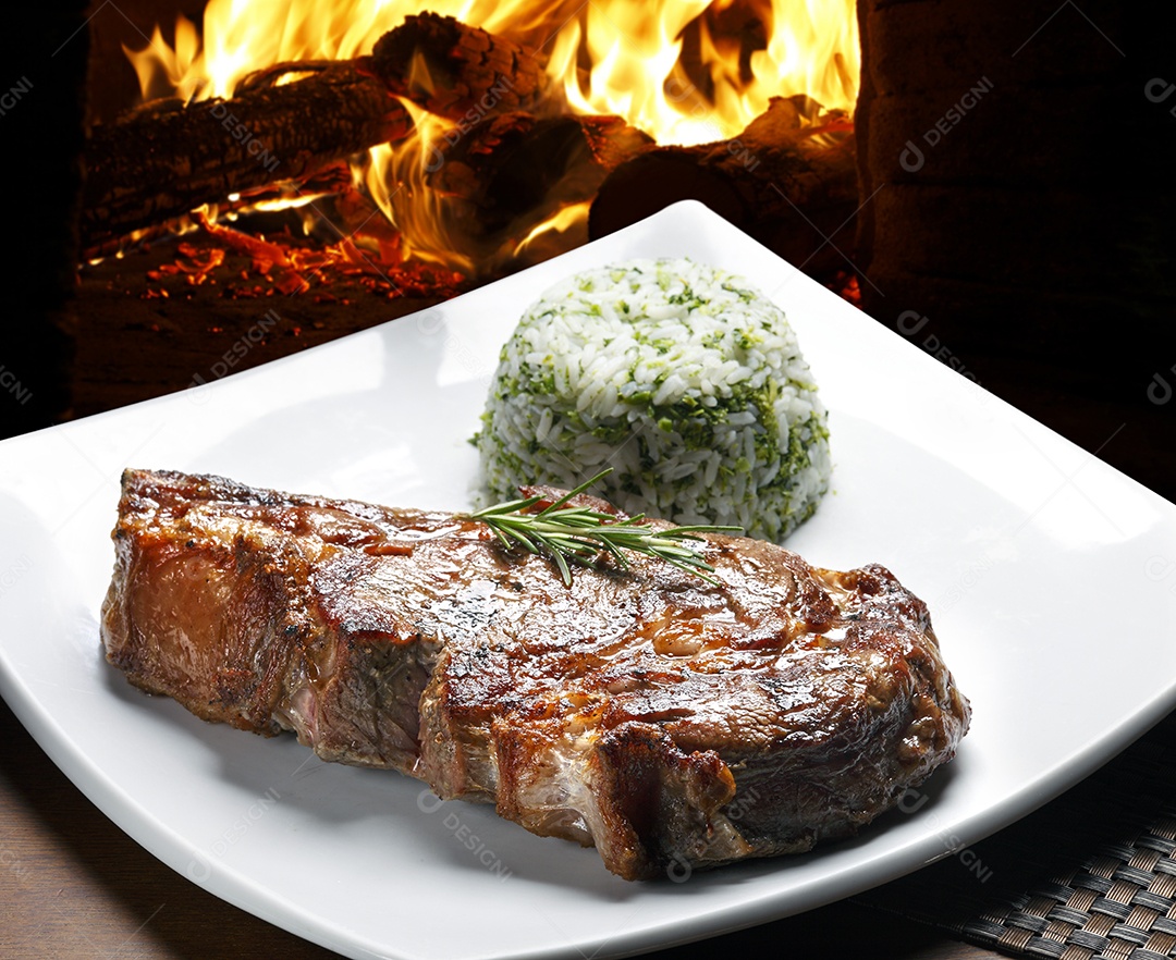 Costela assada ao molho barbecue com arroz