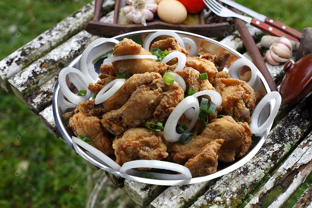 Frango empanado frito