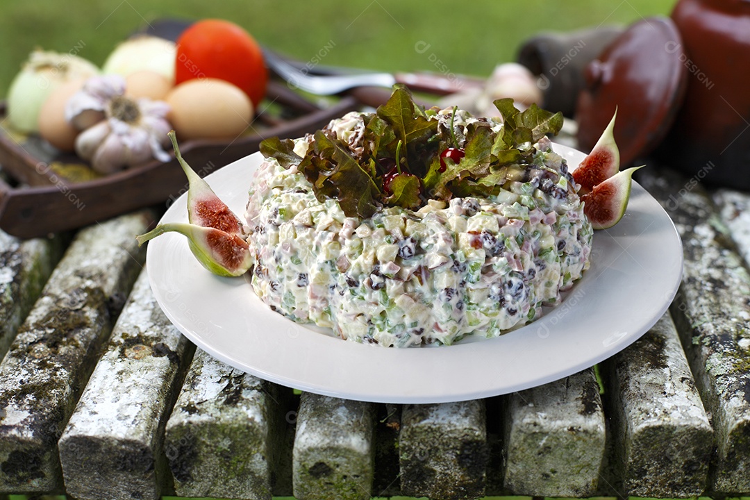 Maionese com batatas e cenouras deliciosa