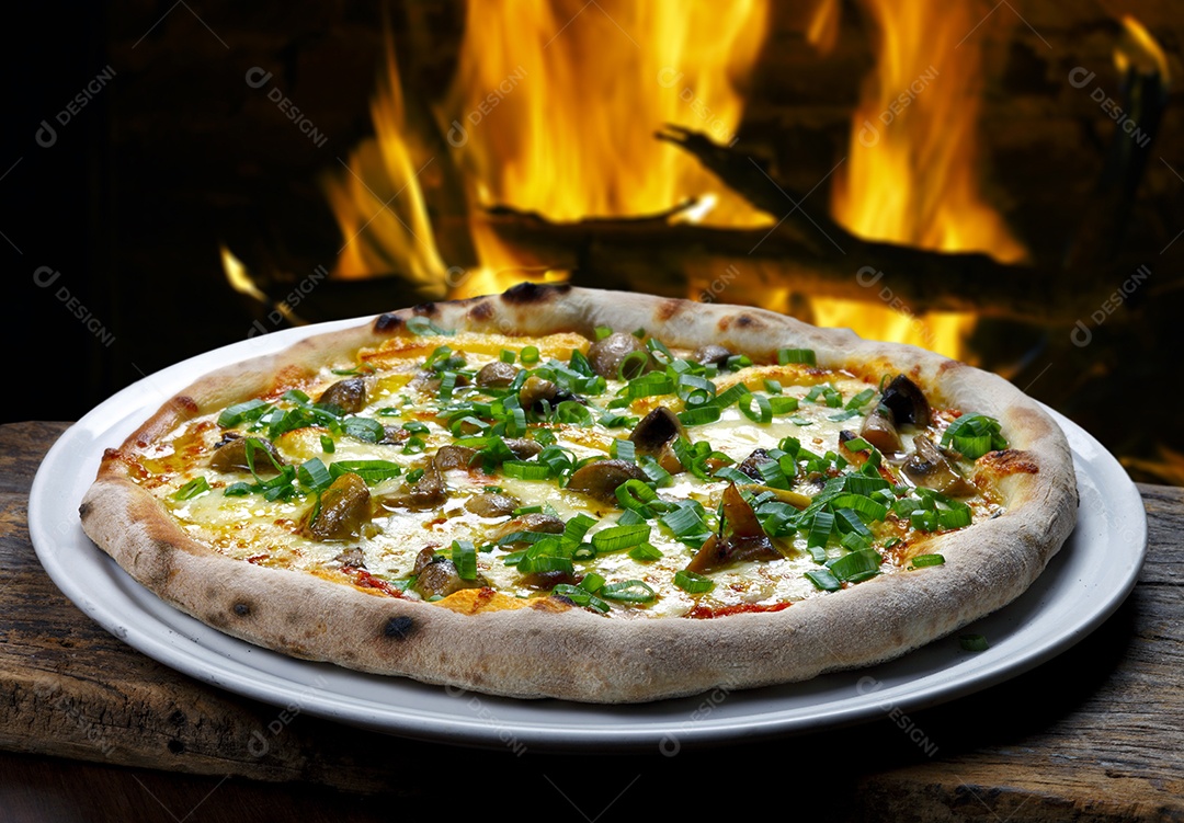 Pizza de cogumelo com queijo