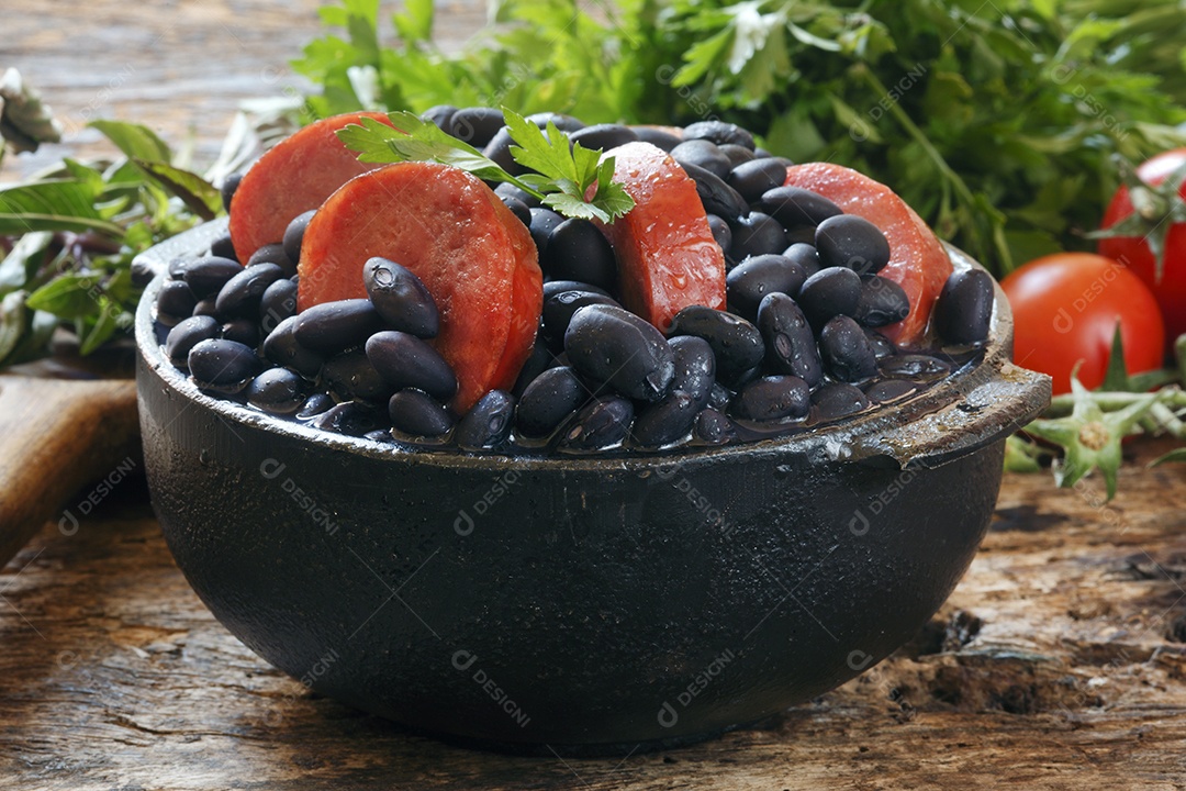 Feijoada com calabresa