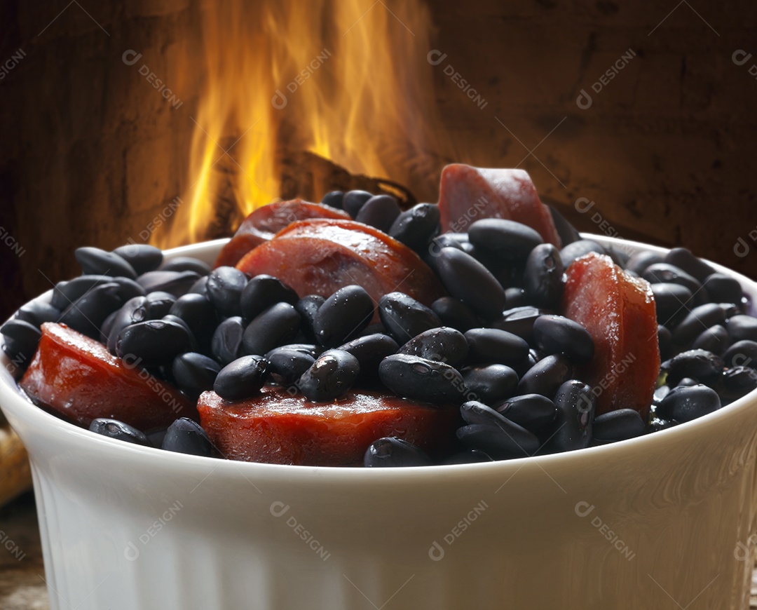 Feijoada com calabresa