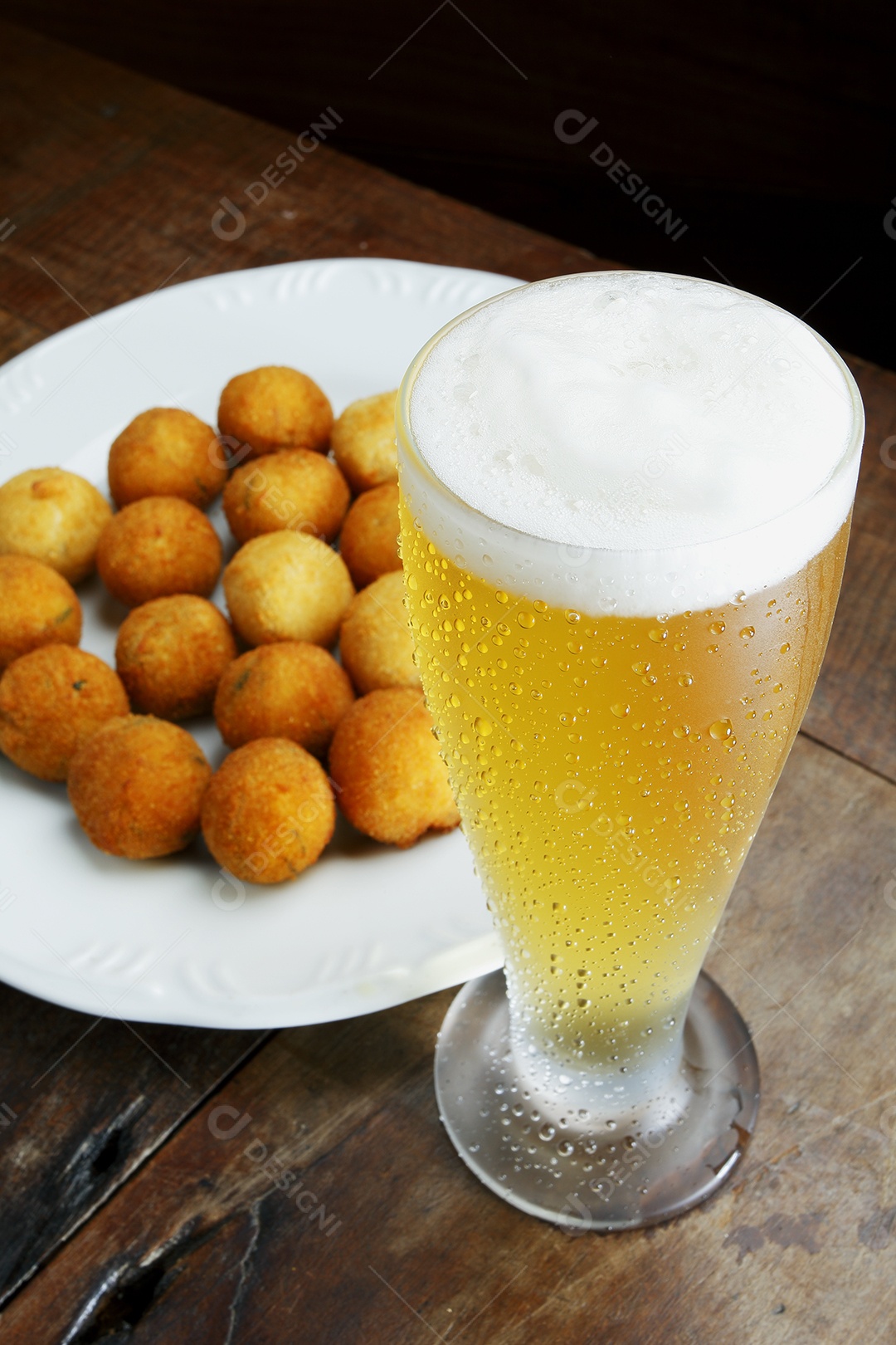 Bolinho com cerveja para petiscar