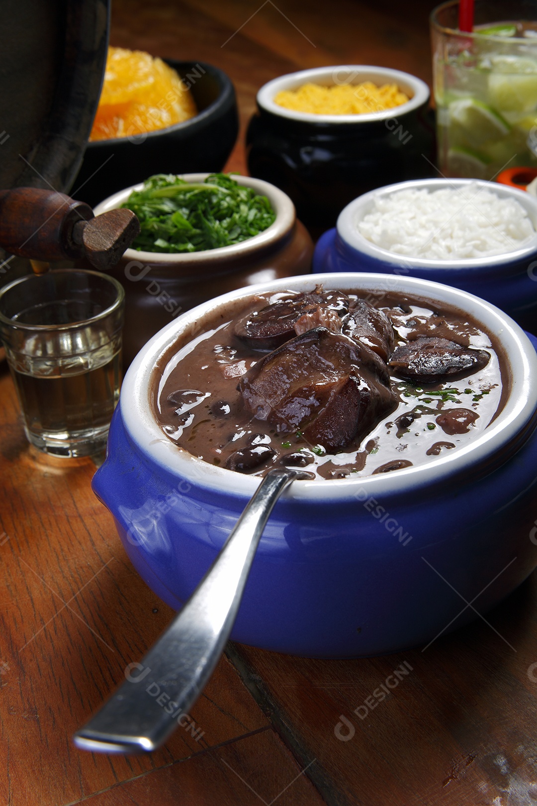 Comida típica brasileira feijoada tradicional