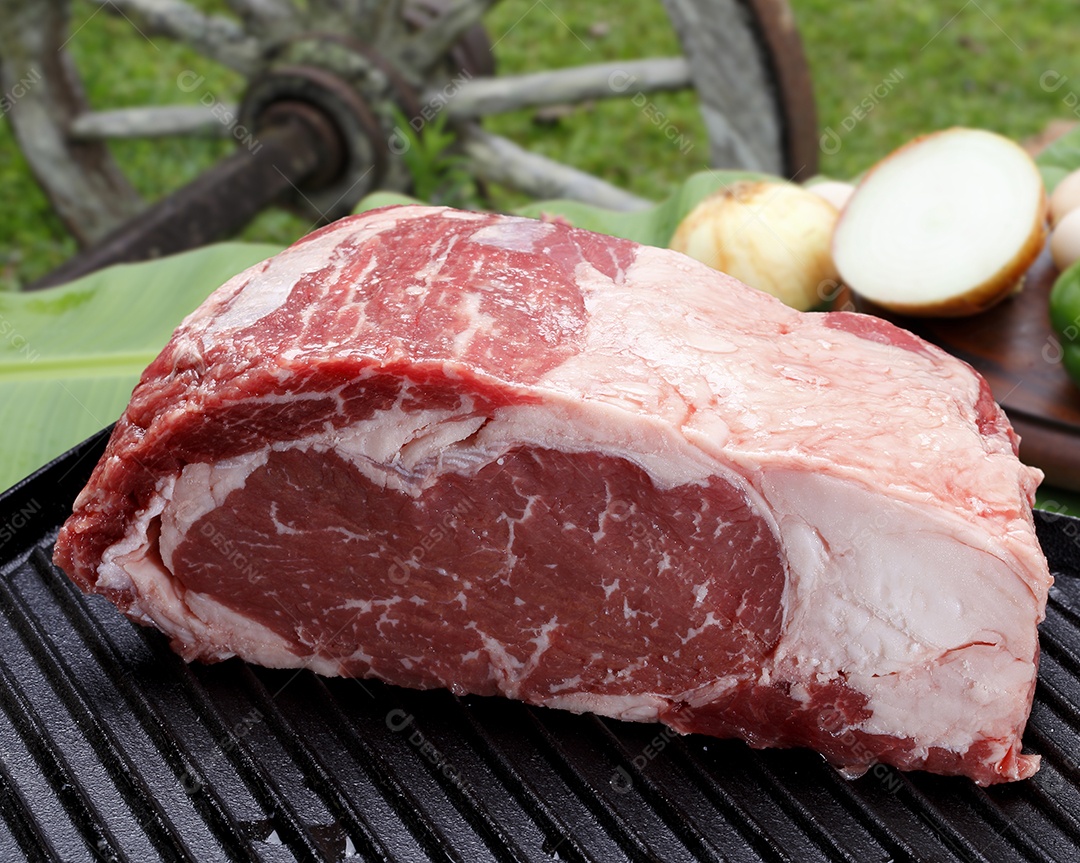 Peça de carne com gordura para churrasco