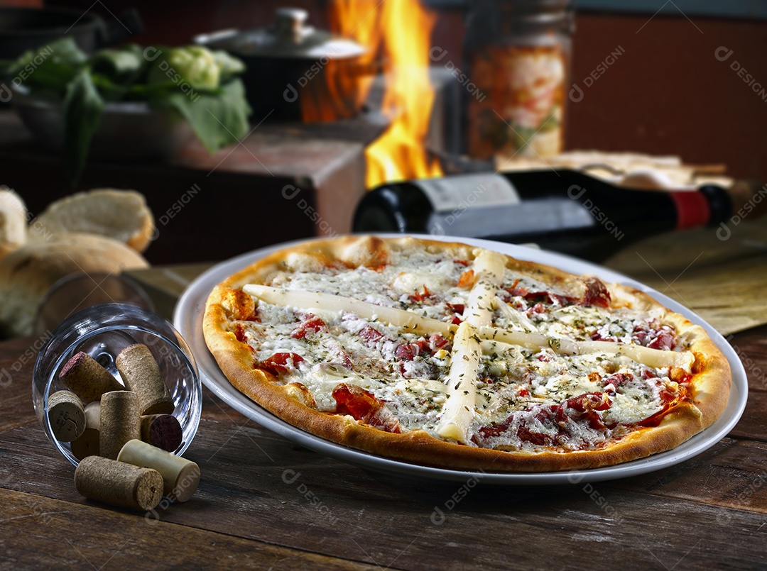 Pizza de bacon com queijo