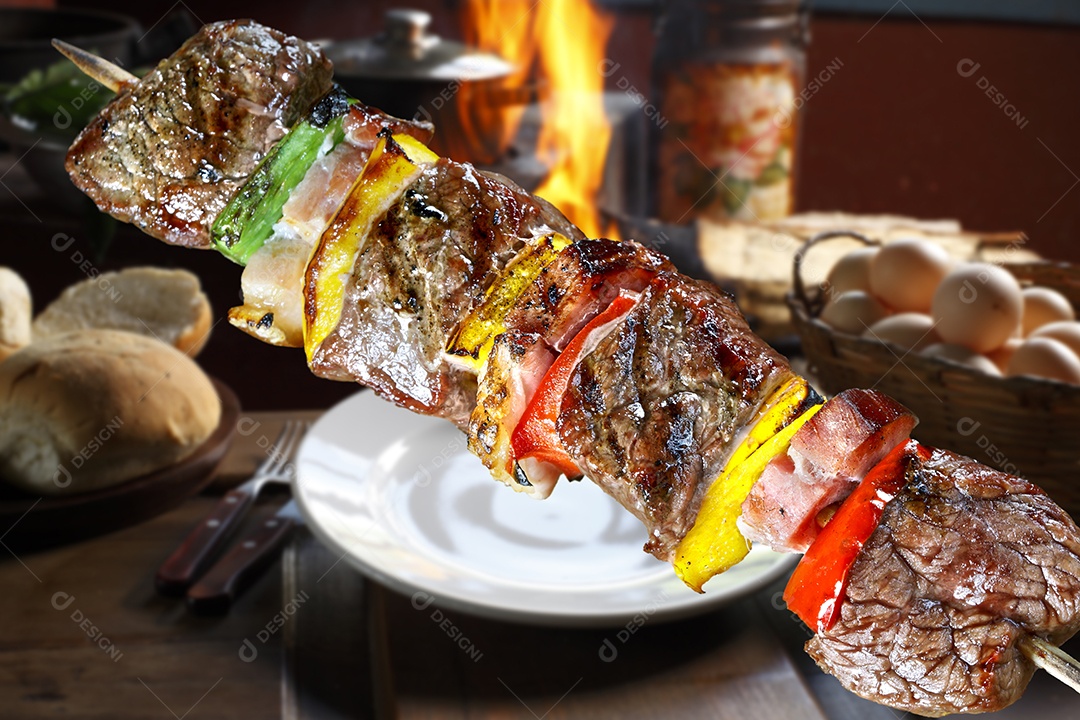 Espeto de carne com vegetais