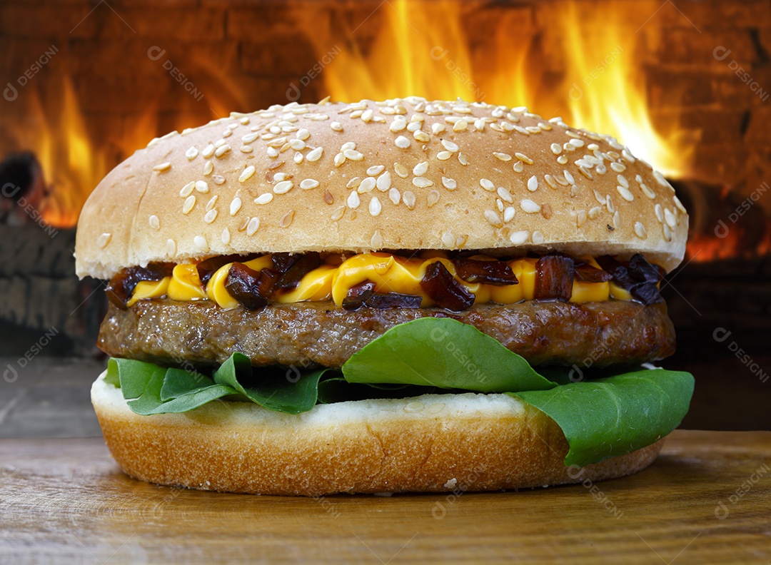 Hamburguer gourmet de cheddar bacon