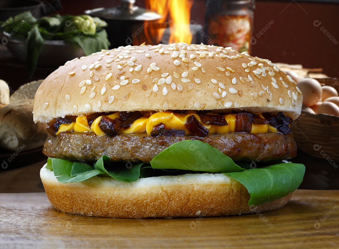 Hamburguer gourmet de cheddar bacon