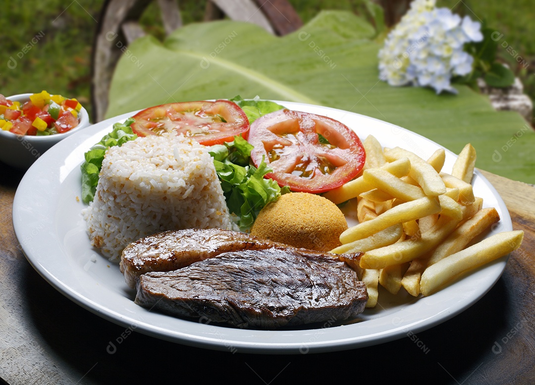 Arroz com batata e carne