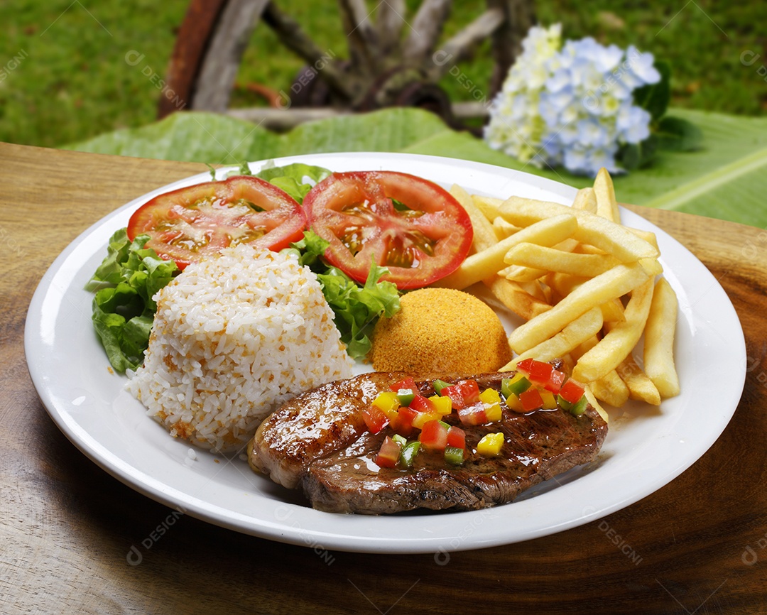 Arroz com batata e carne