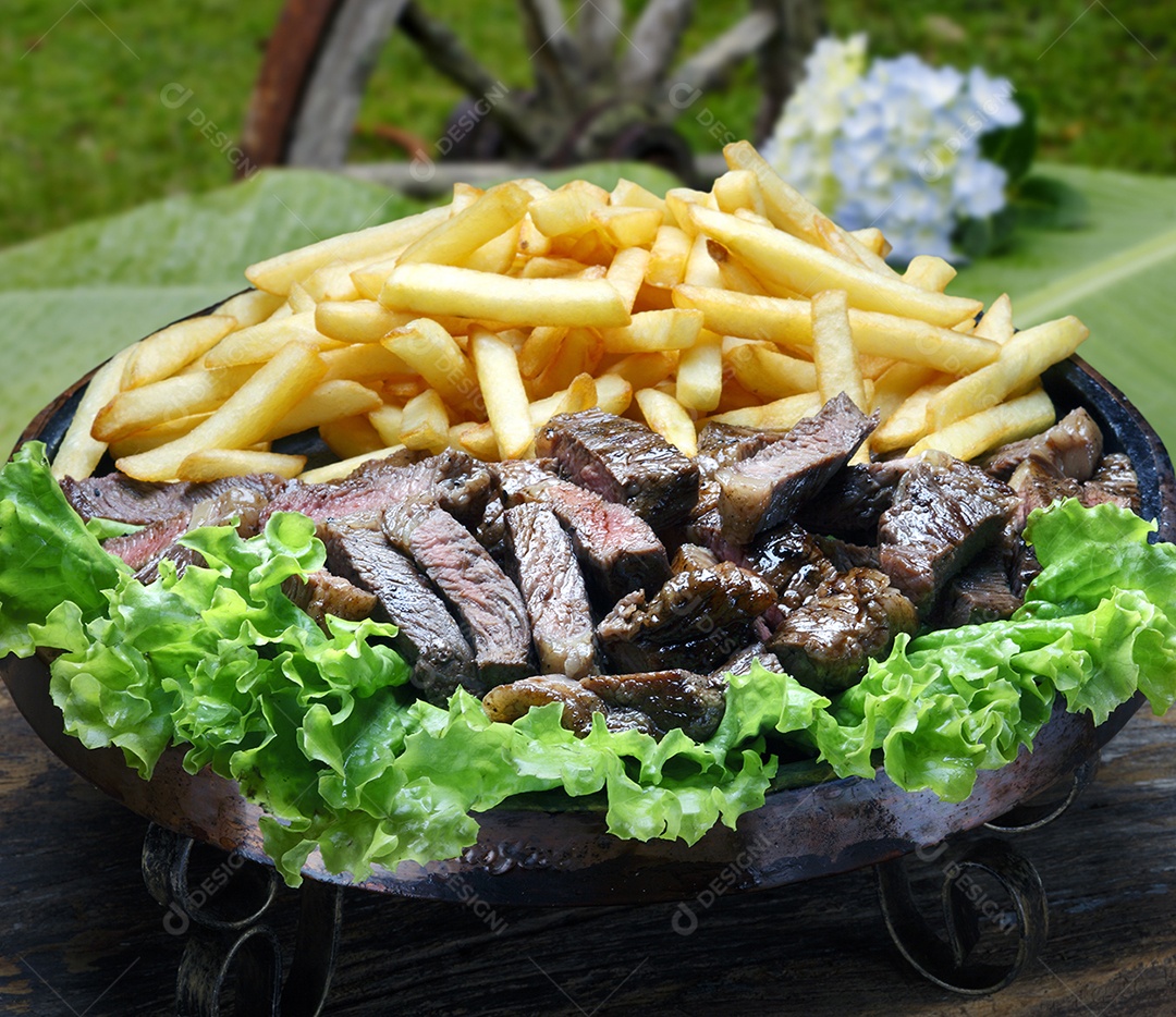 Batatas fritas com picanha brasileira
