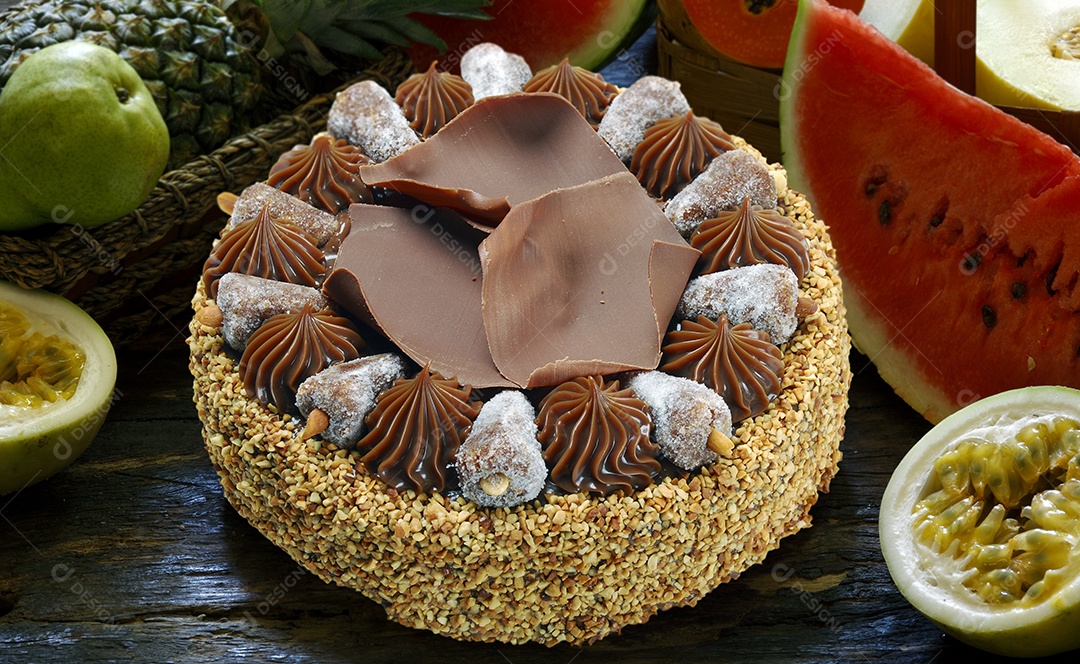 Bolo de chocolate com nozes