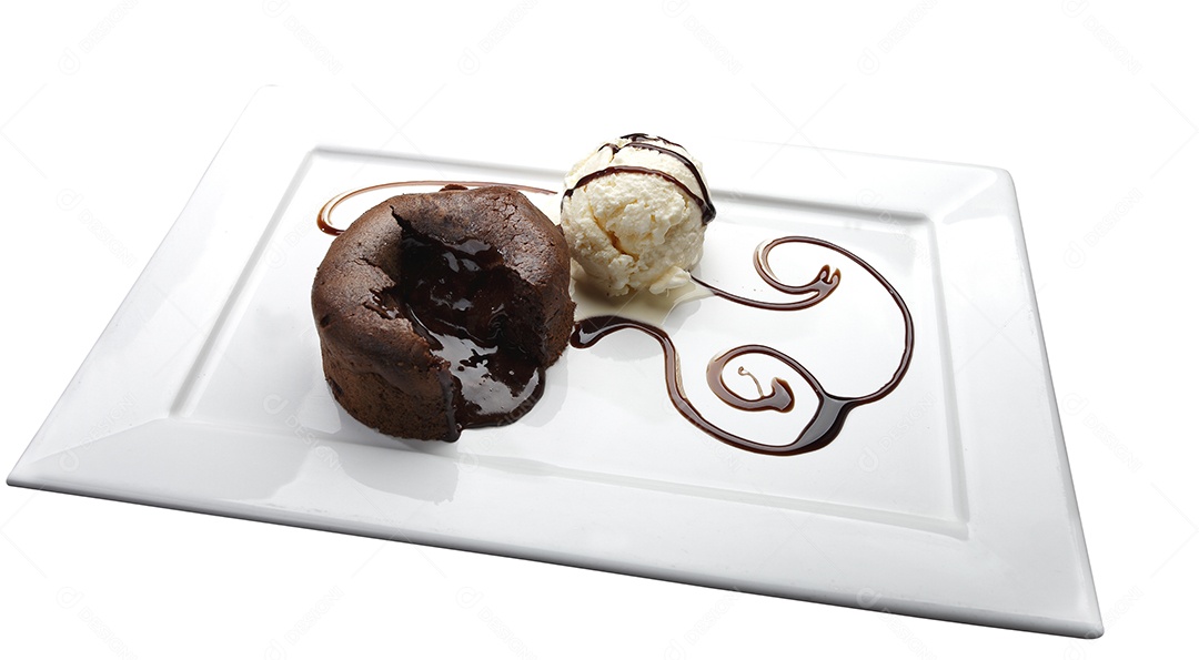 Bolo de chocolate com sorvete fresco