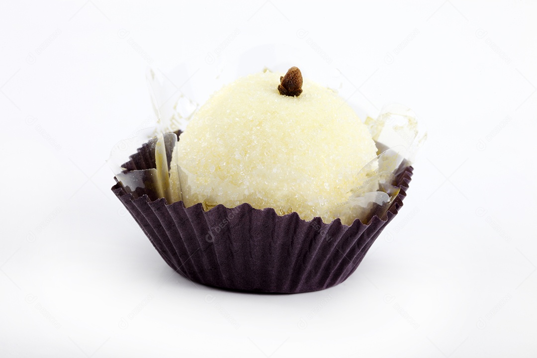 Bombom de ninho beijinho com cravo