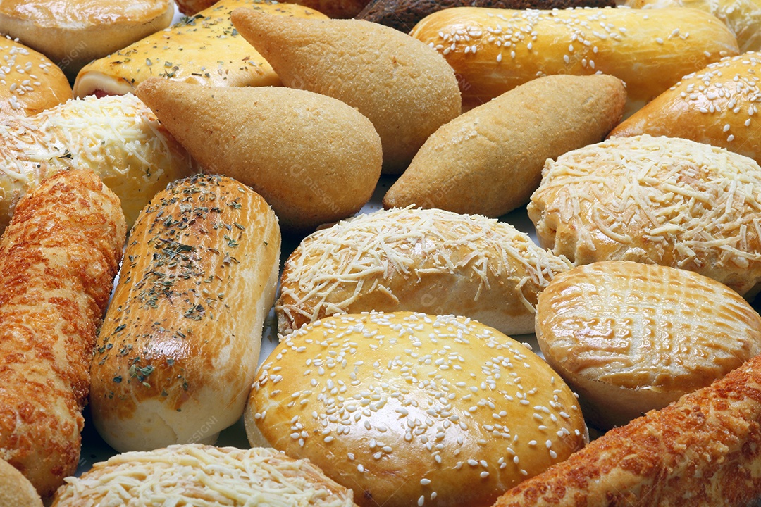 Salgados assados deliciosos