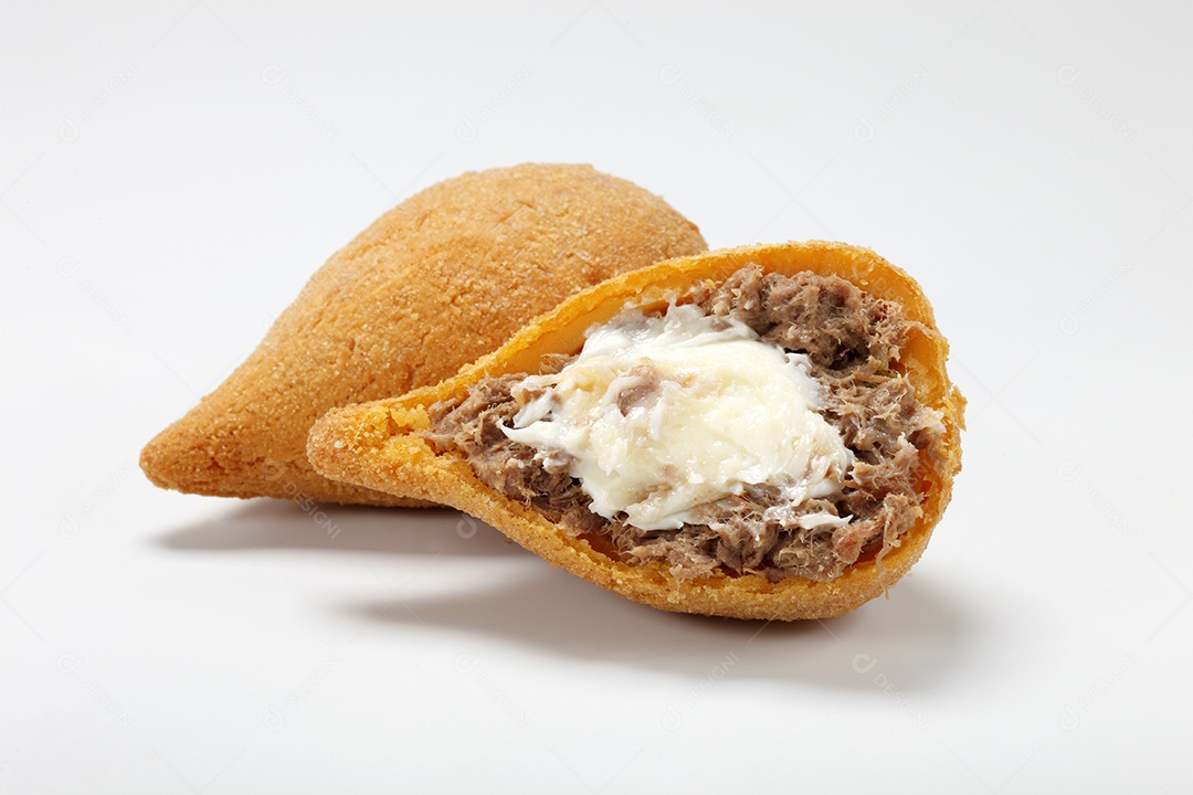 Coxinha de carne de sol com catupiry