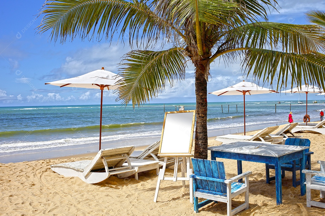 Cadeira de praia e guarda chuva