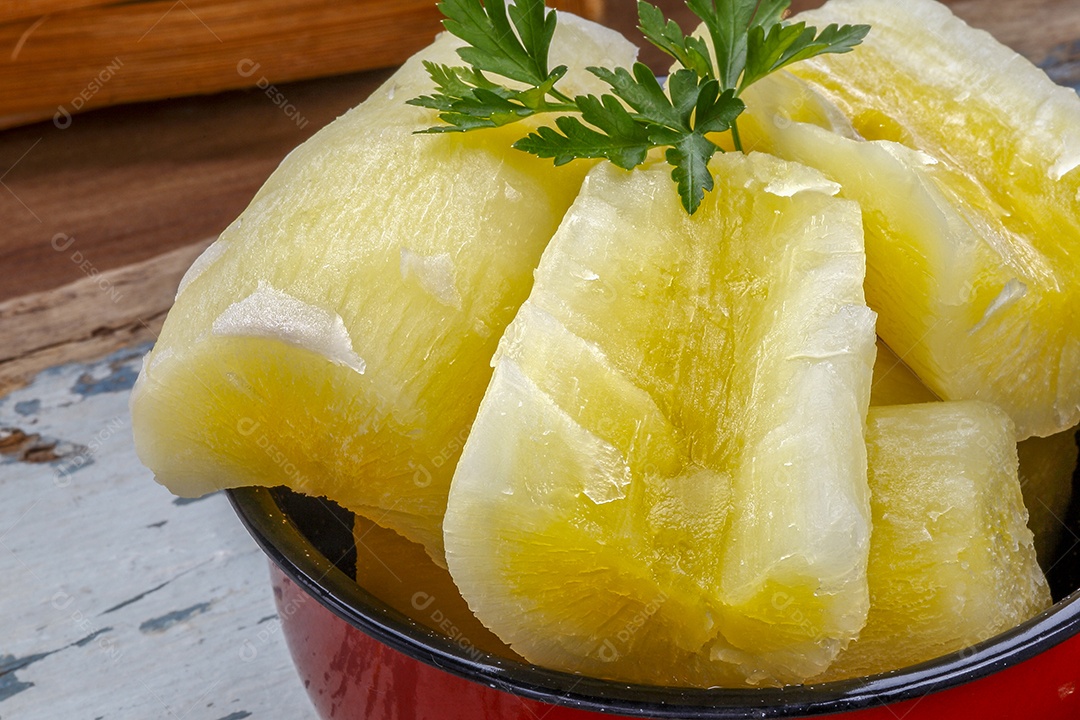 Comida de mandioca cozida