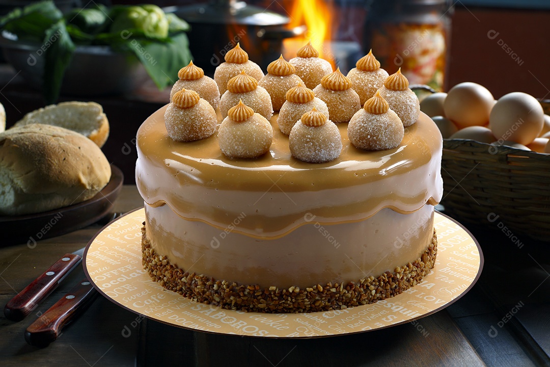 Bolo de churro com amendoim e doce de leite