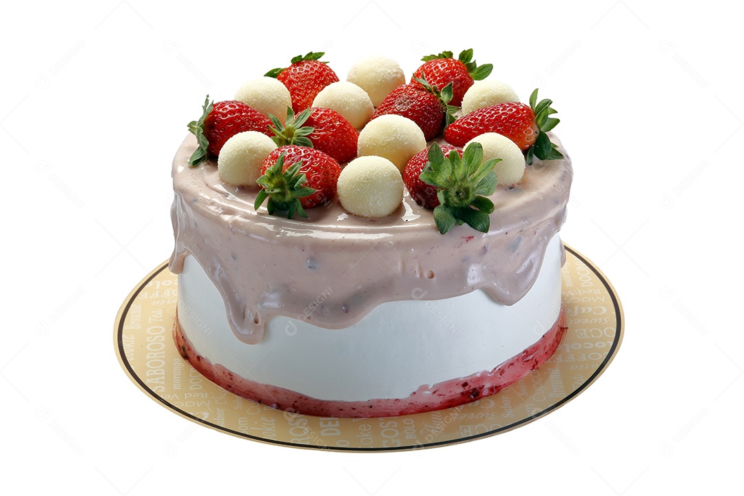 Bolo red velvet com frutas e beijinho