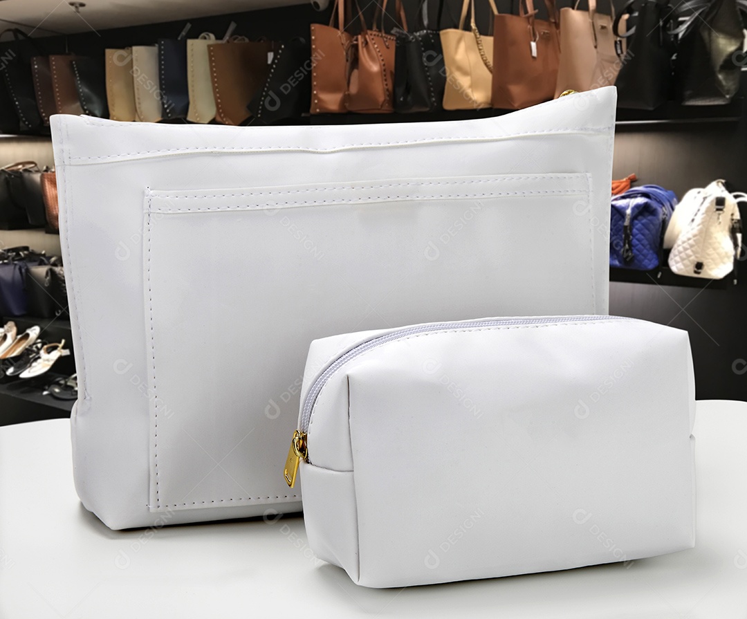 Bolsa necessaire branca para uso diverso