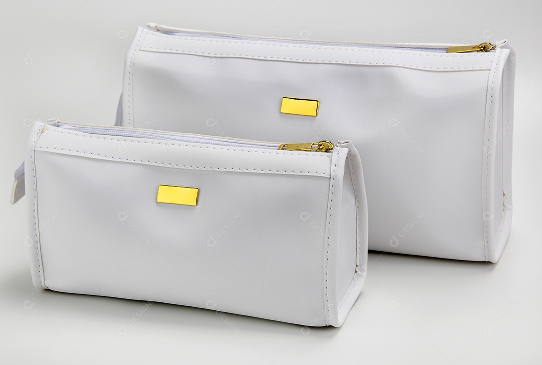 Bolsa necessaire branca para uso diverso