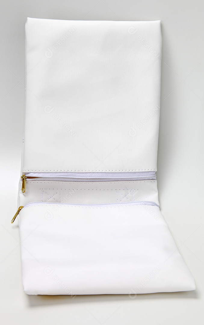 Bolsa necessaire branca para uso diverso