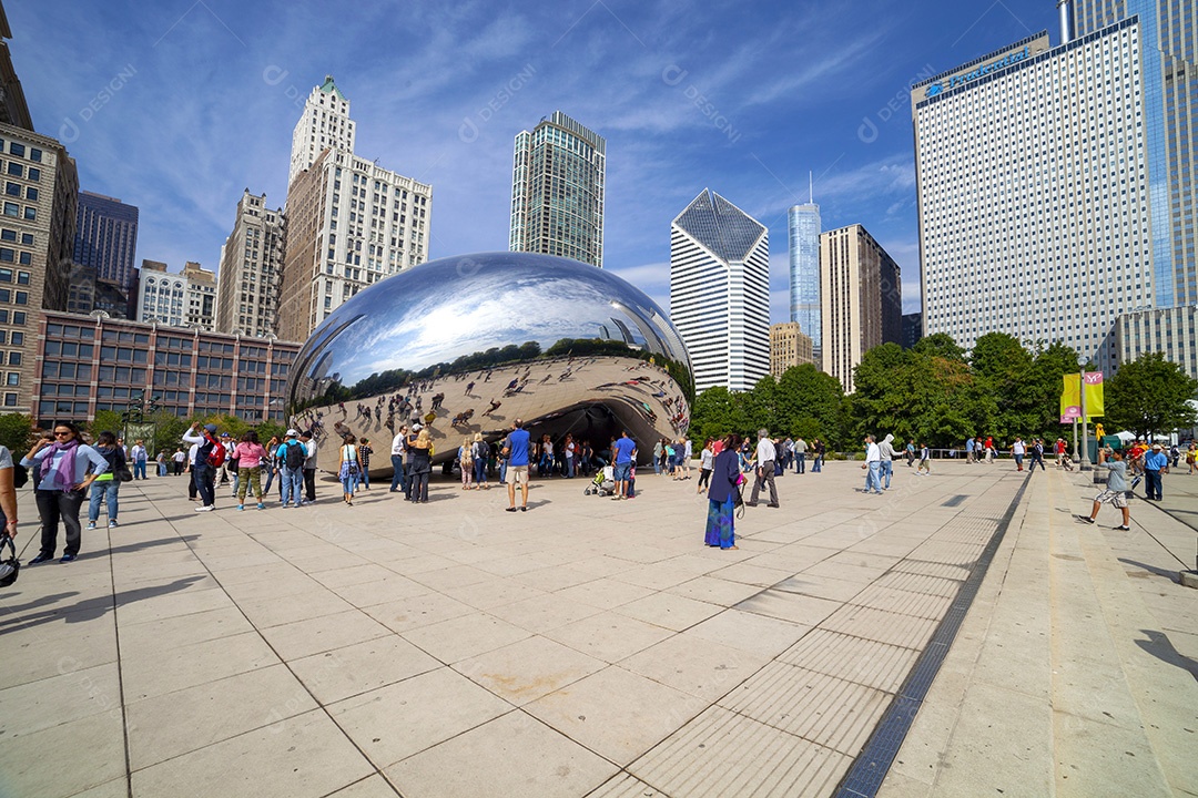 A escultura espelhada popularmente conhecida como Bean