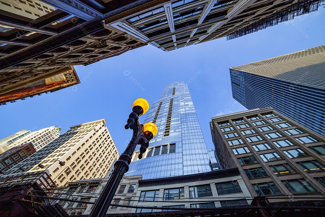 Arranha céus no centro de Chicago marina city