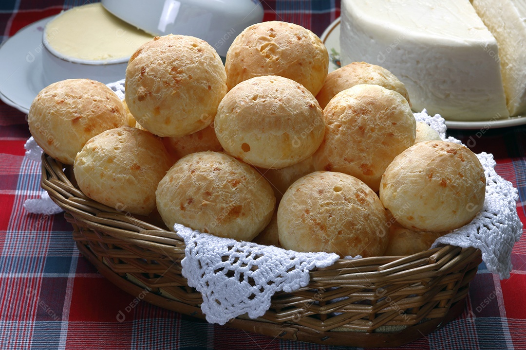 Cesta de pão de queijo