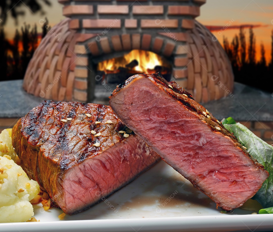 Carne assada com molho