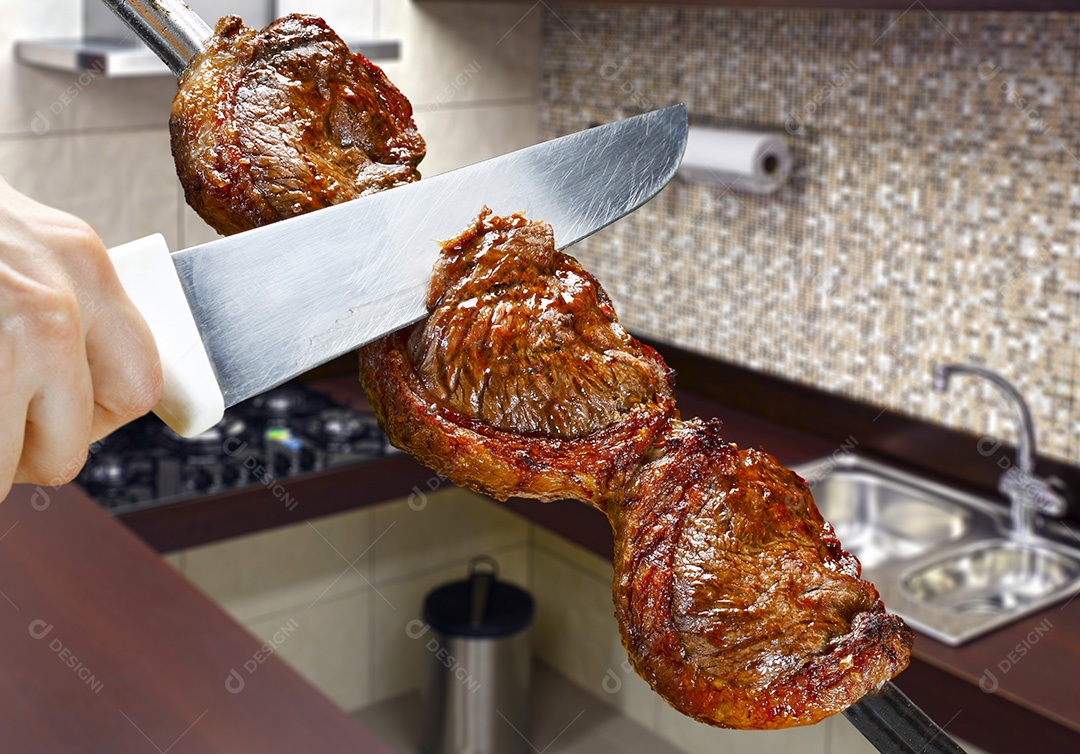 Corte de picanha assada no espeto