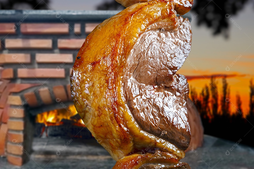 Fatia de picanha assado no espeto