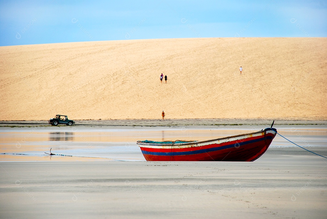 Jericoacoara é uma praia virgem escondida atrás das dunas