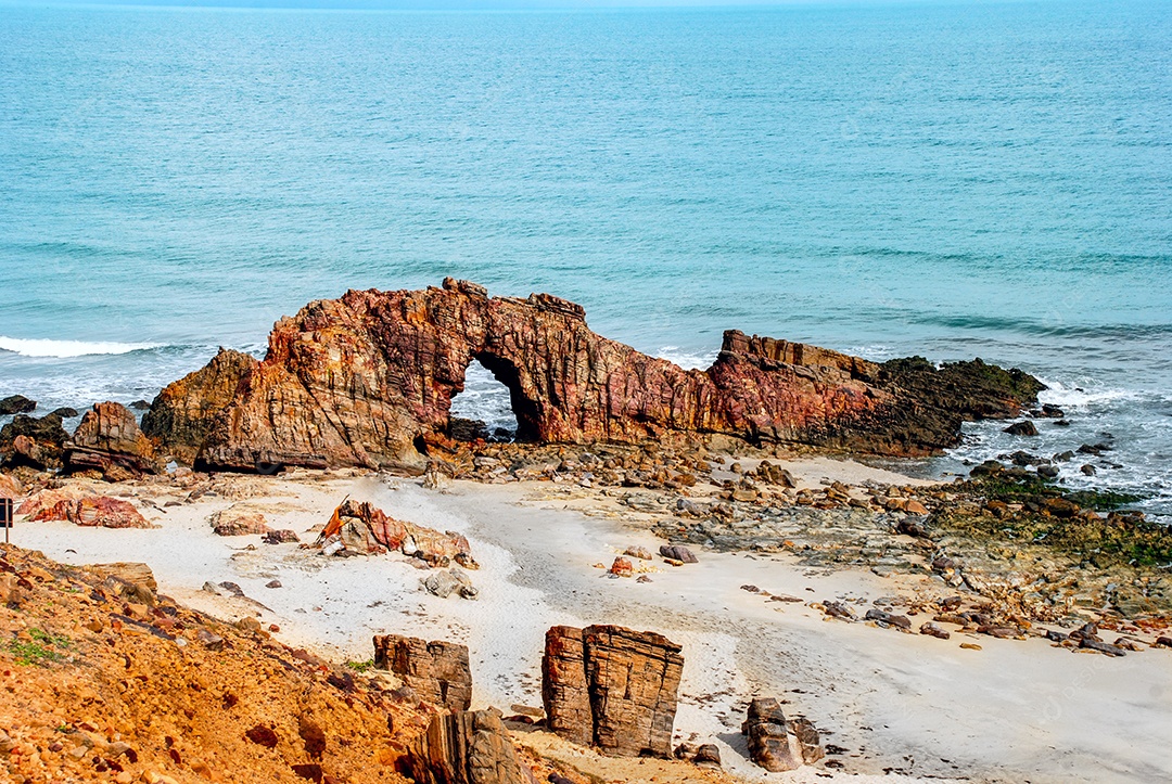 Pedra furada na praia de Jericoacoara