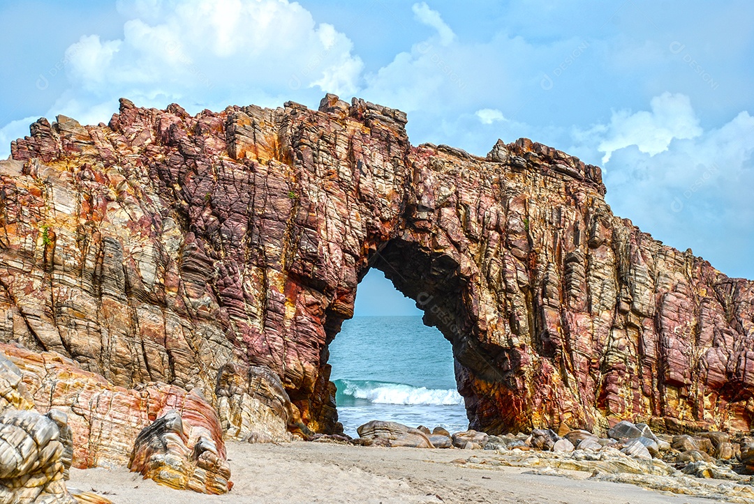 Pedra furada na praia de Jericoacoara