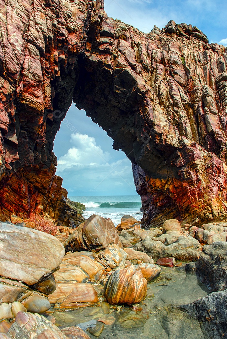 Pedra furada na praia de Jericoacoara