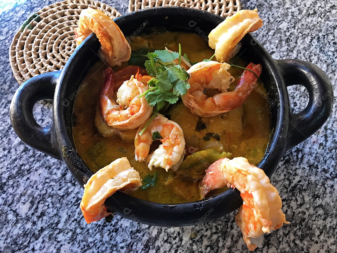 Moqueca de camarão e peixe