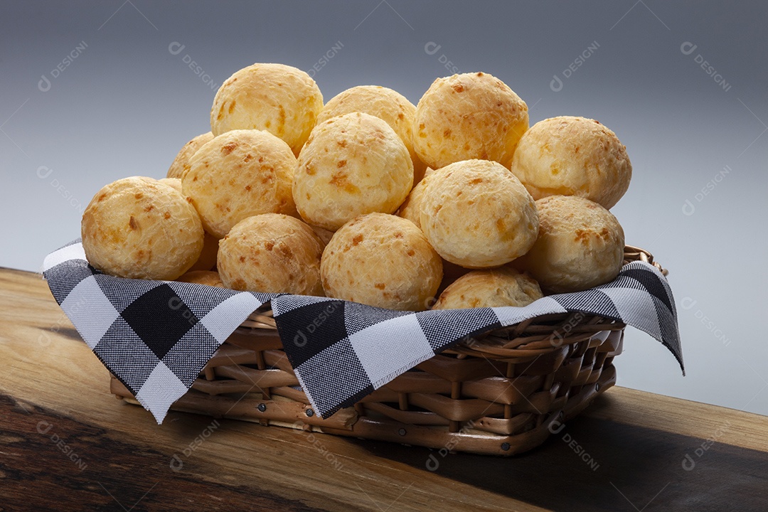 Cesta de pão de queijo