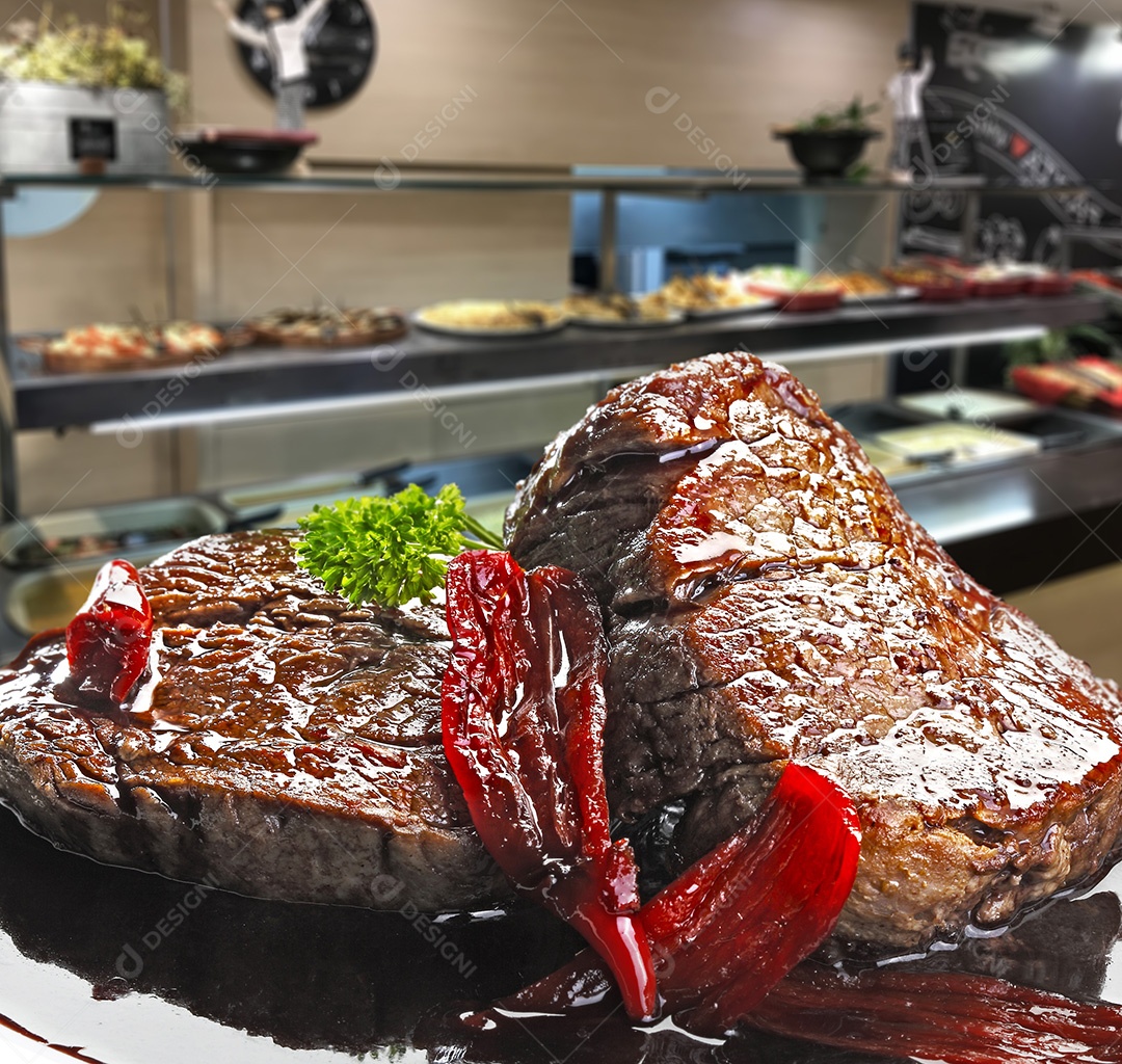 Filé mignon ao molho de vinho tinto