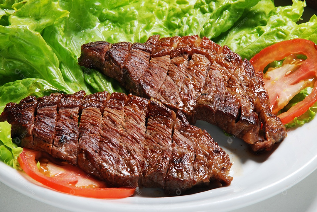 Picanha assada com salada